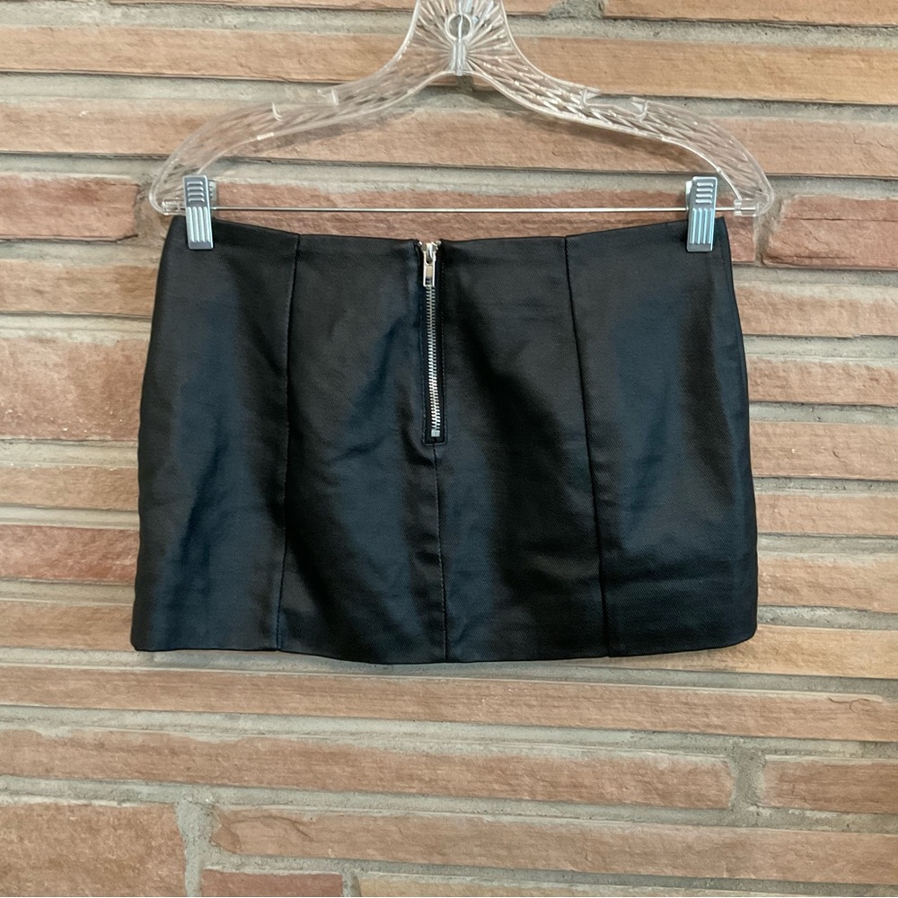 Pretty Little Thing Faux Leather Black Mini Skirt US Size 2 - Picture 5 of 9